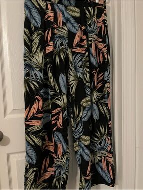 Philosophy Black Wide-Leg Tropical Print Pants with Blue and Coral Leaves